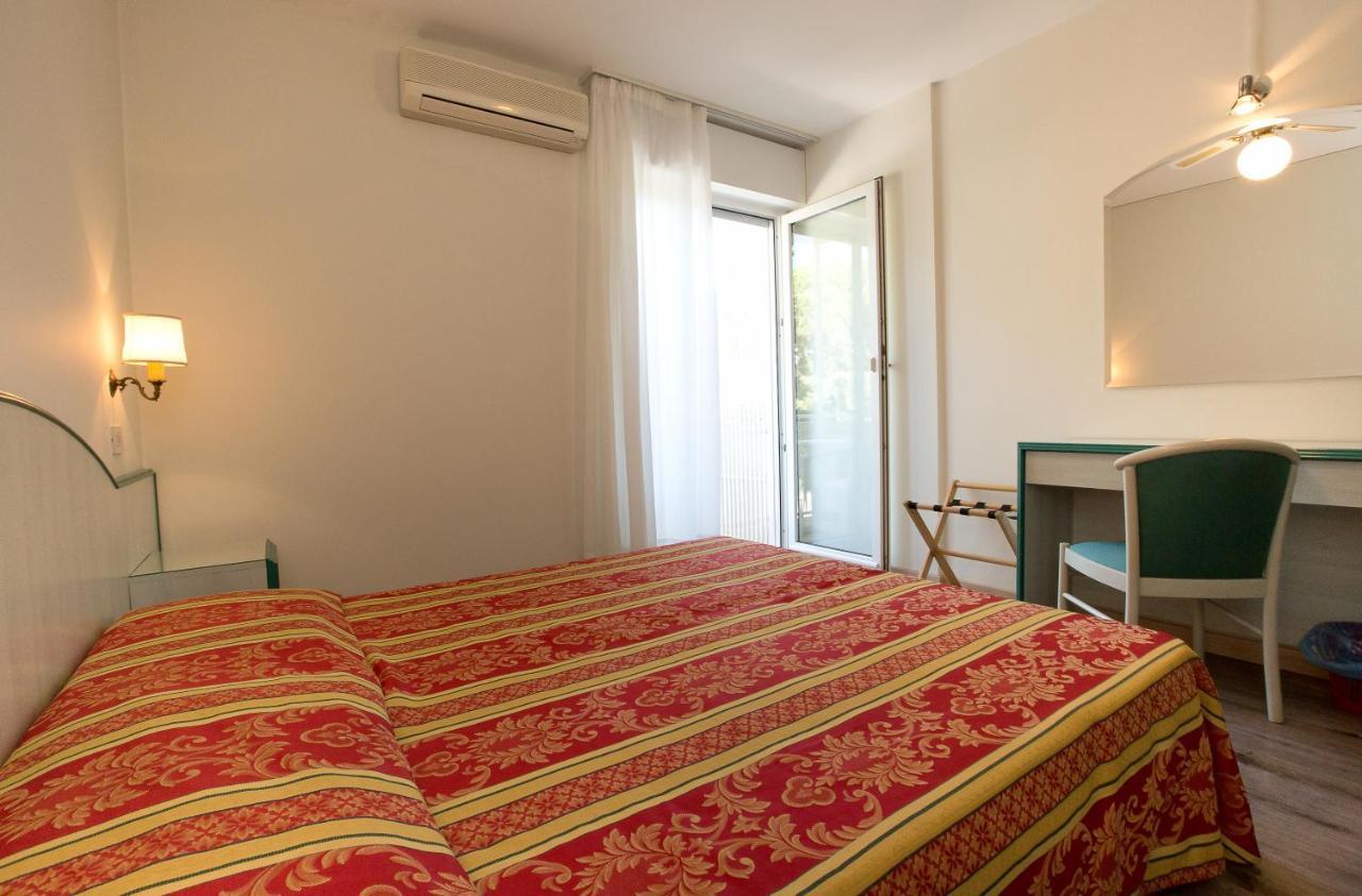 Hotel San Marco ลินญาโน ซับเบียโดโร ภายนอก รูปภาพ