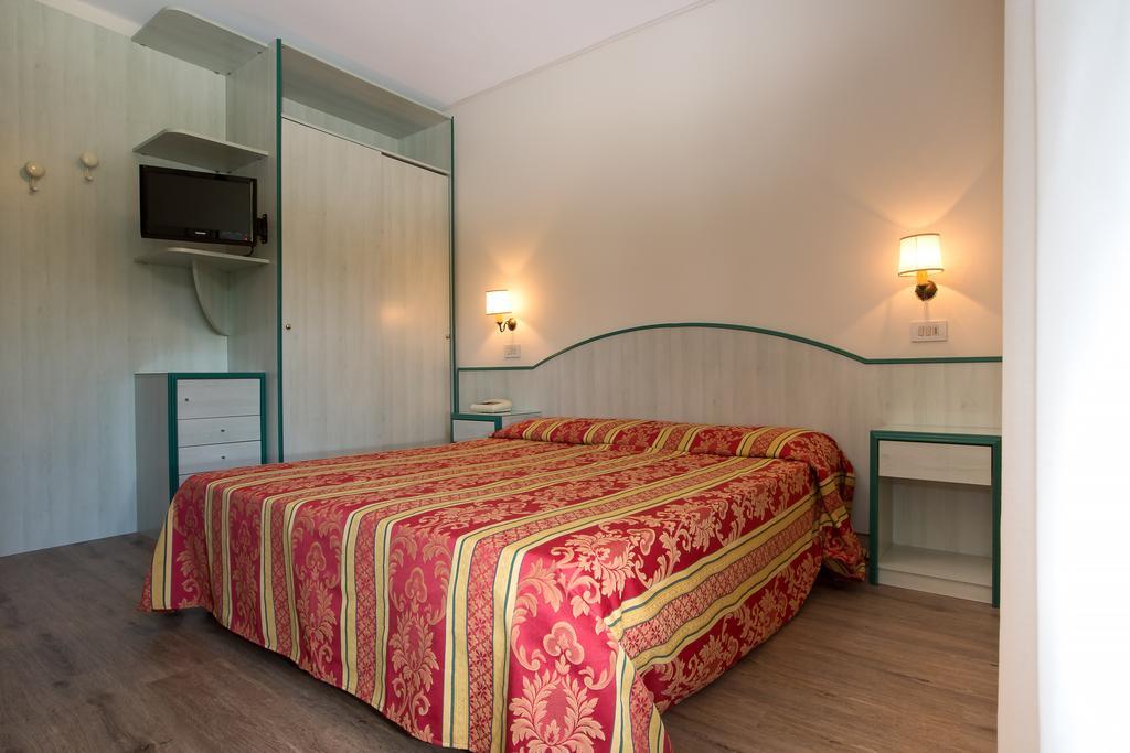 Hotel San Marco ลินญาโน ซับเบียโดโร ภายนอก รูปภาพ